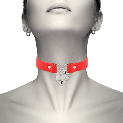 COQUETTE CHIC DESIRE - COLLIER EN CUIR VEGAN ROUGE AVEC ACCESSOIRE COEUR AVEC CL? - 7eme ciel