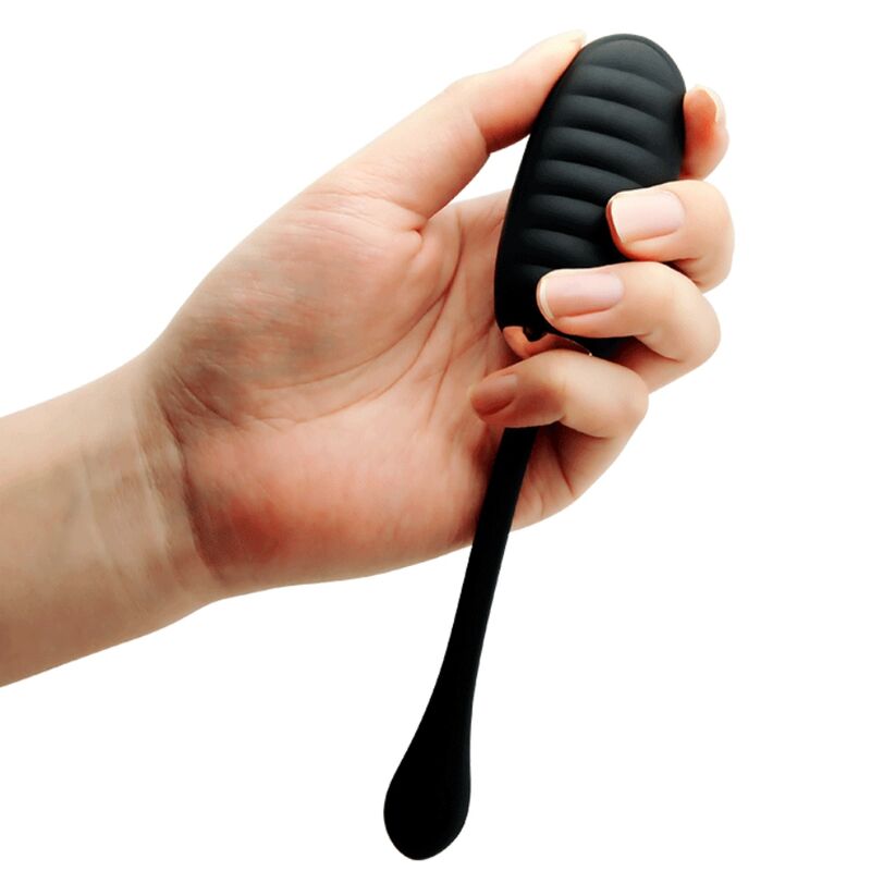 PRETTY LOVE - DOREEN OEUF VIBRANT RECHARGEABLE DE LUXE NOIR TÉLÉCOMMANDE - 7eme ciel
