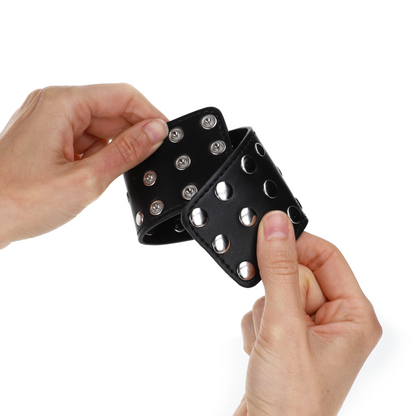 KINK - APPAREILS DE RETENUE POIGNETS AVEC FERMETURE PRESSION PLEINE DE RIVETS NOIR AJUSTABLE 19-24 CM X 5,5 CM - 7eme ciel