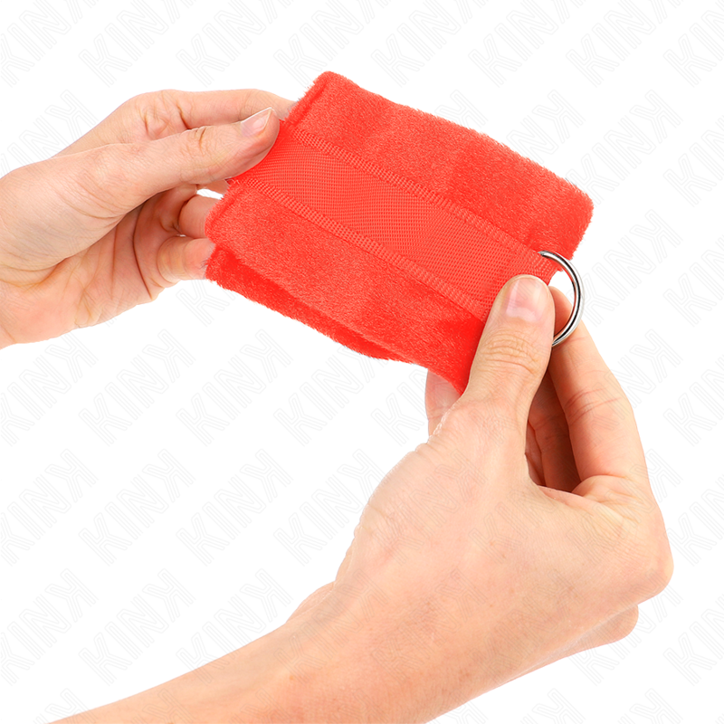 KINK - MANCHETTES DÉBUTANT EN FOURRURE ROUGE 30 X 7 CM - 7eme ciel