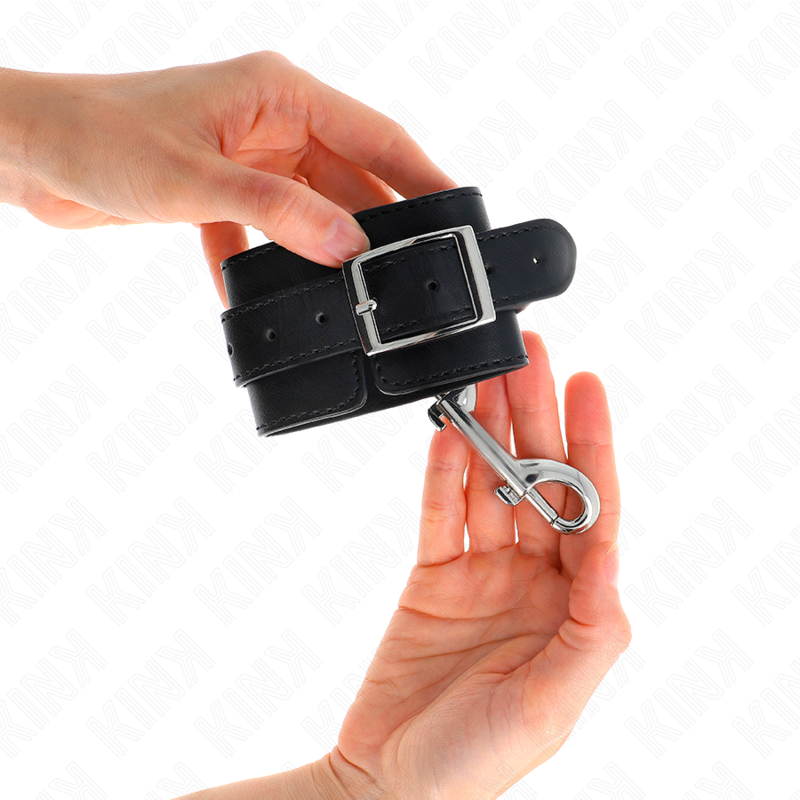 KINK - APPAREILS-POIGNETS - RANGÉE DE RIVETS SIMPLE NOIR AJUSTABLE 17-28 CM X 5 CM - 7eme ciel